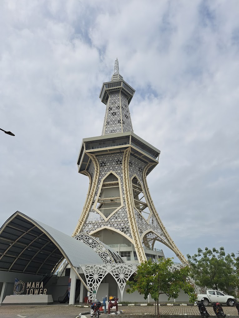 Gambar galeri MAHA Tower