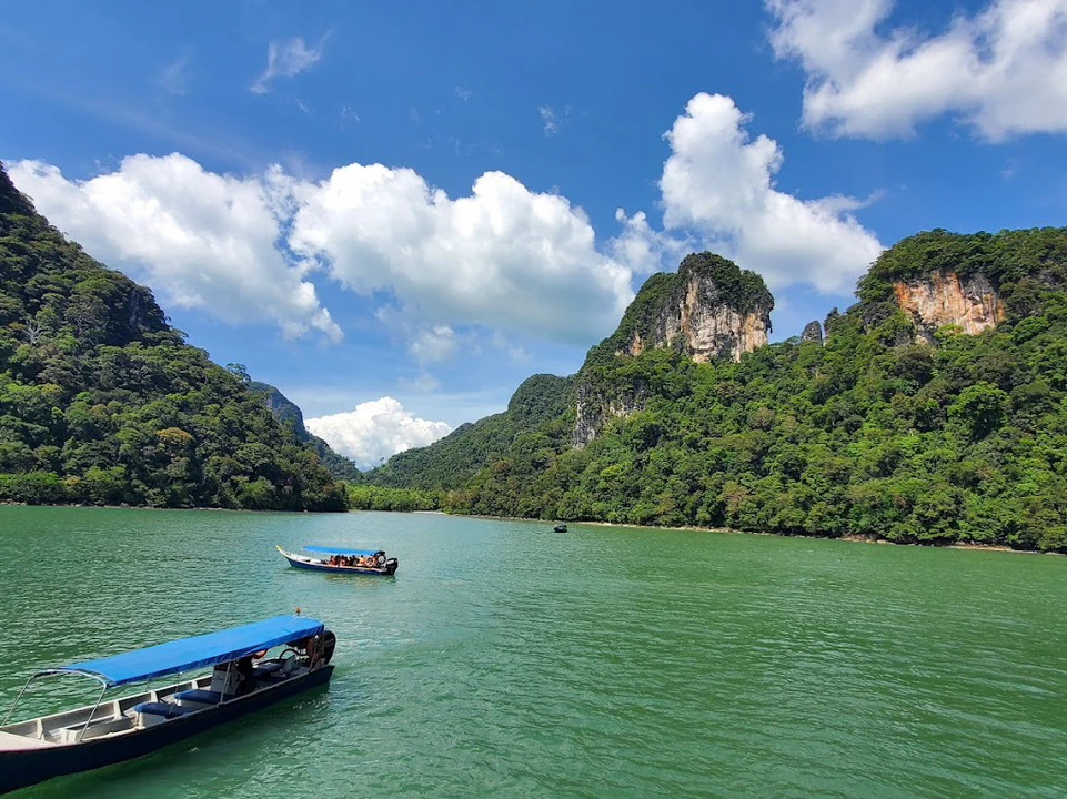 Dayang Bunting Lake (Tasik Dayang Bunting) — galeri 2