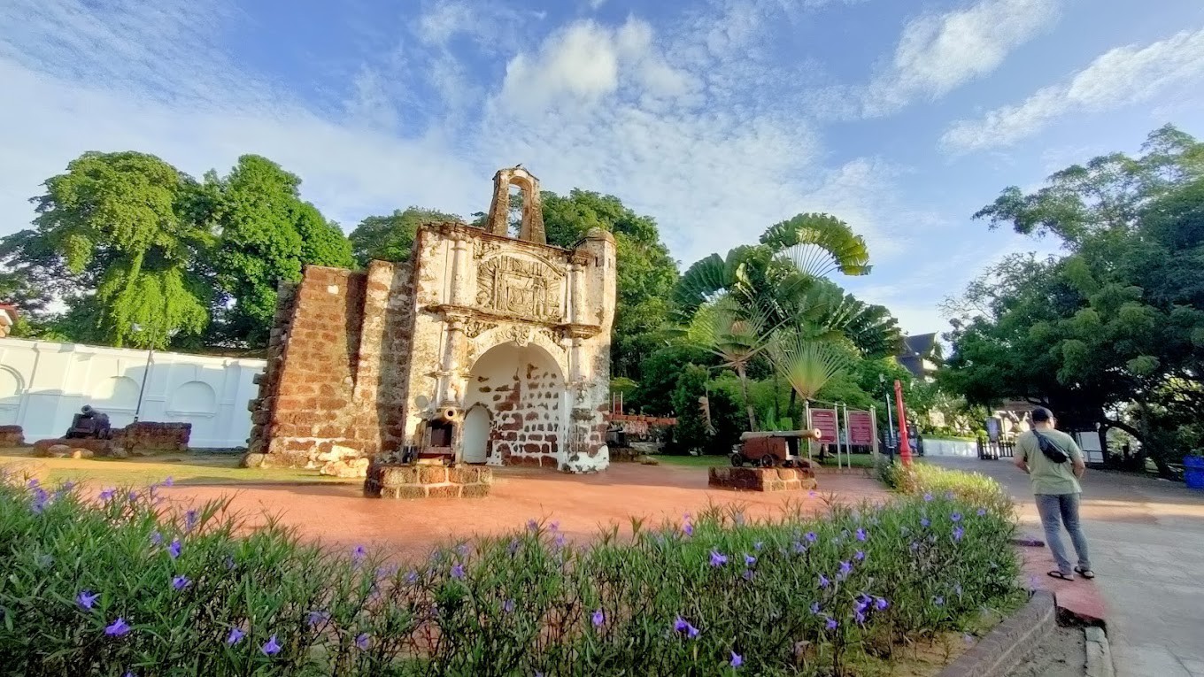 Gambar galeri A Famosa (Porta de Santiago)
