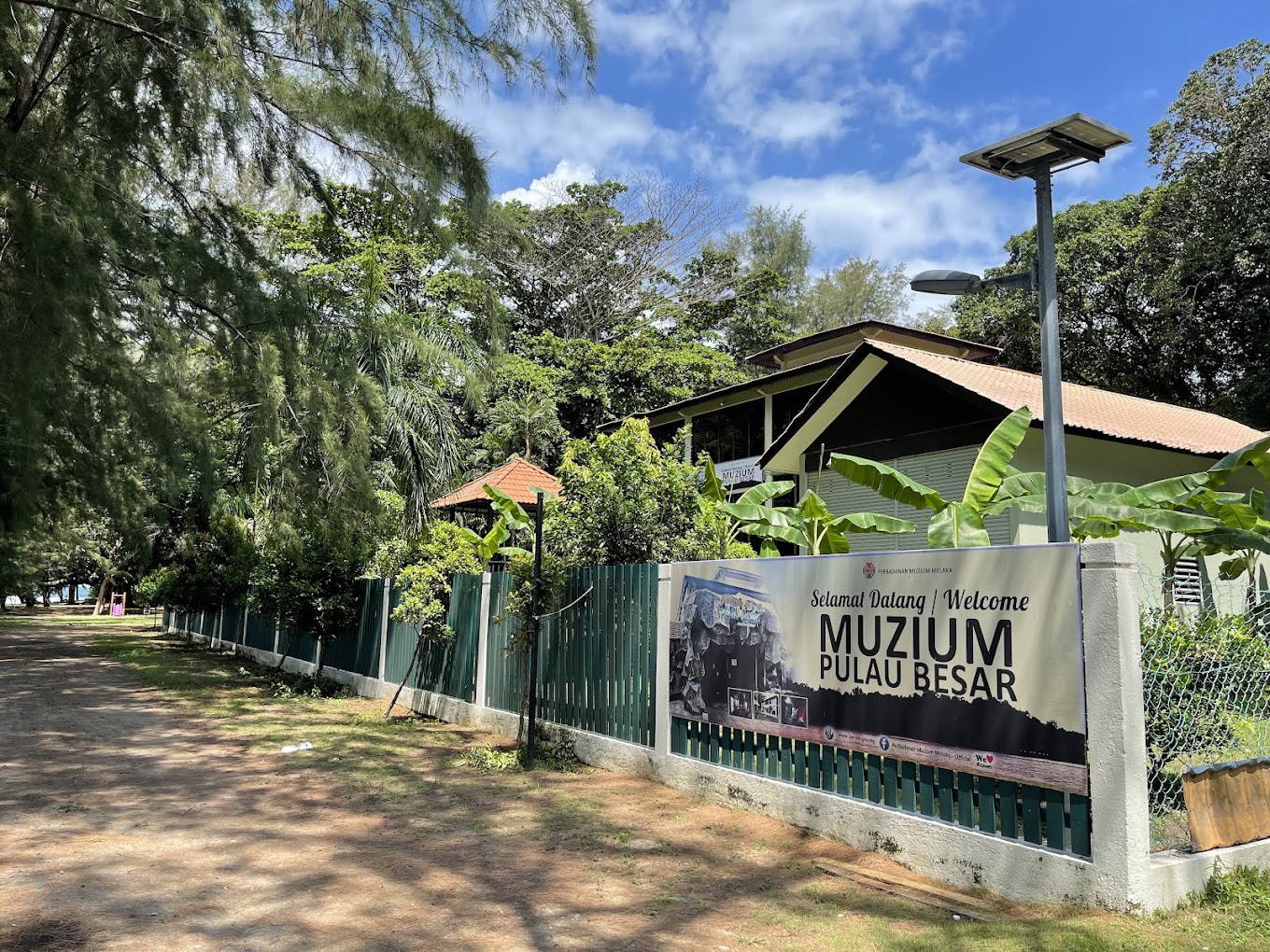 Gambar galeri Pulau Besar
