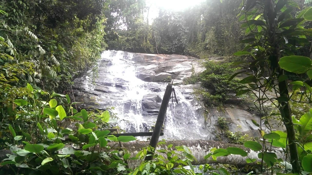 Gambar Air Terjun Sungai Gabai