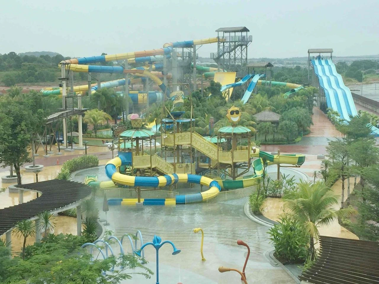 Gambar Taman Tema Air Austin Heights