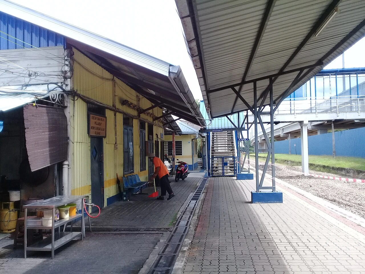 Gambar Kluang Rail Coffee dan Stesen Kereta Api Kluang