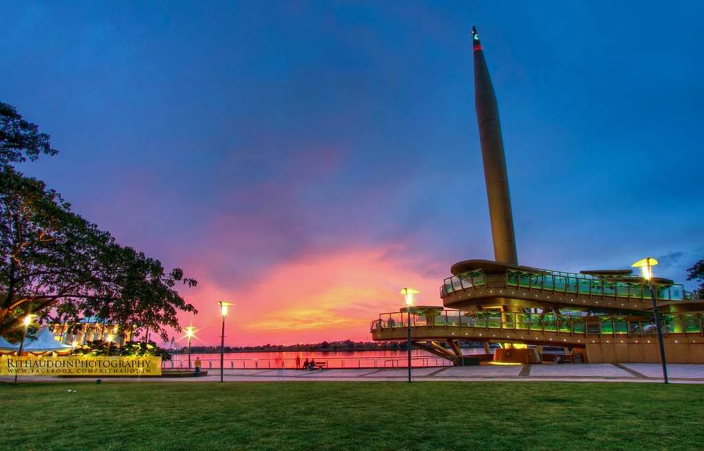 Monumen Alaf Baru — galeri 2