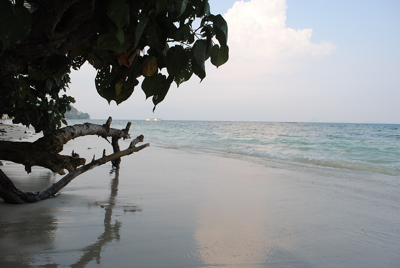 Pantai Pandan Lundu — galeri 4