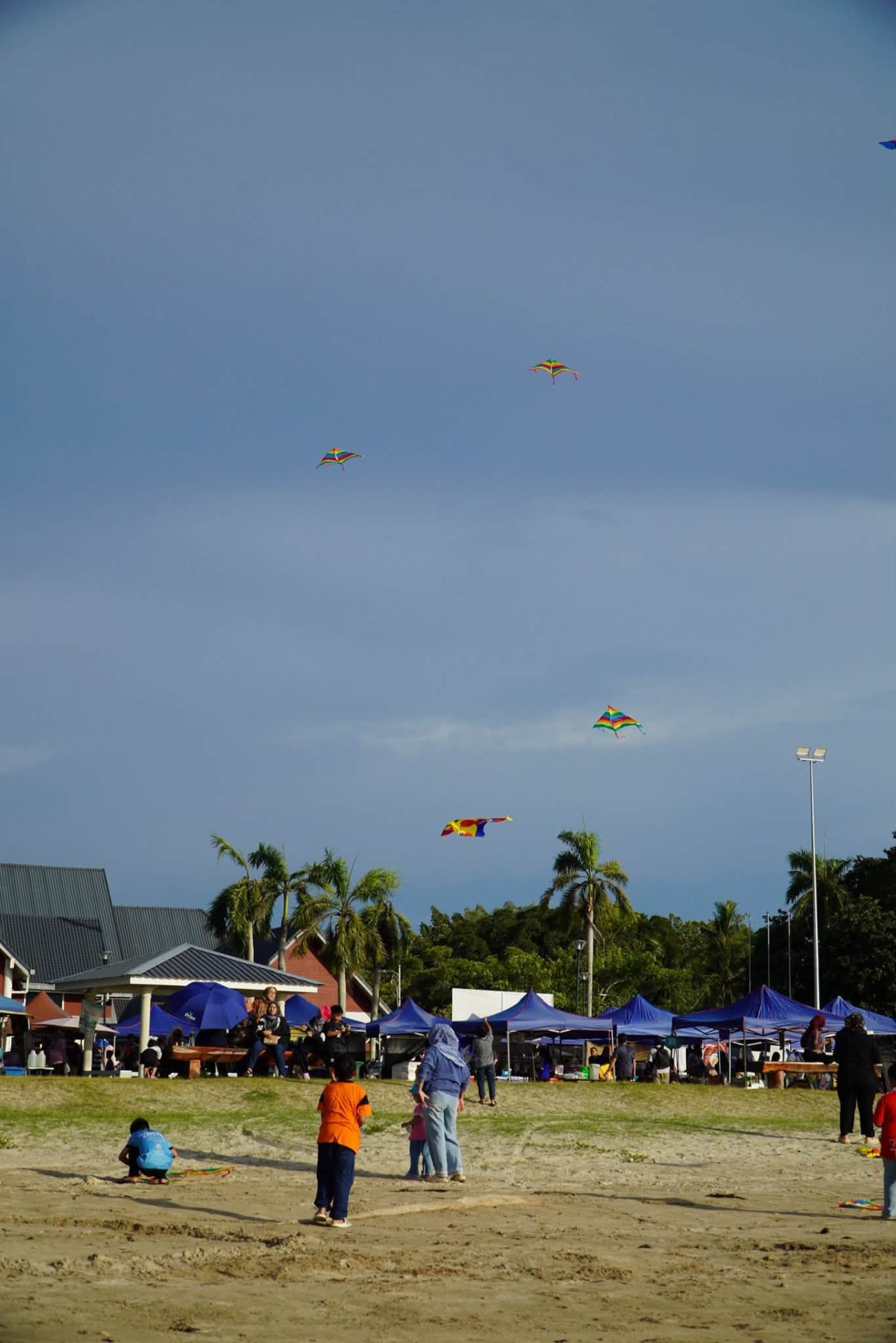 Gambar galeri Pantai Layang-Layangan